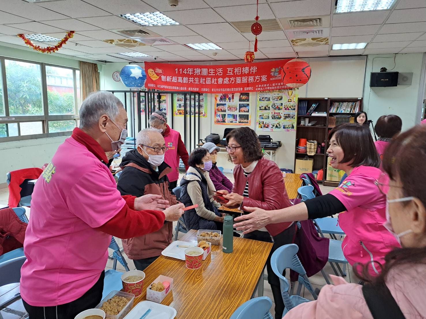 ▲新北永和民權社區關懷據點 打造時尚長者共生新樂園。（圖／新北市社會局提供）