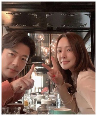 權相佑與太太孫泰英結婚非常恩愛。（網路圖片）