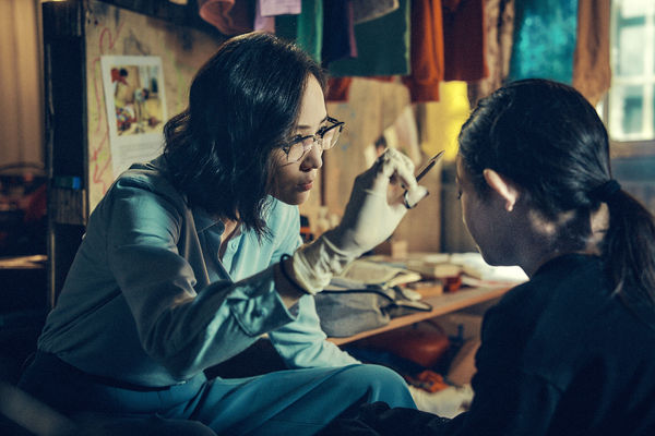 ▲《The Outlaw Doctor 化外之醫》即將在3月開播。（圖／公視、中華電信和瀚草文創）