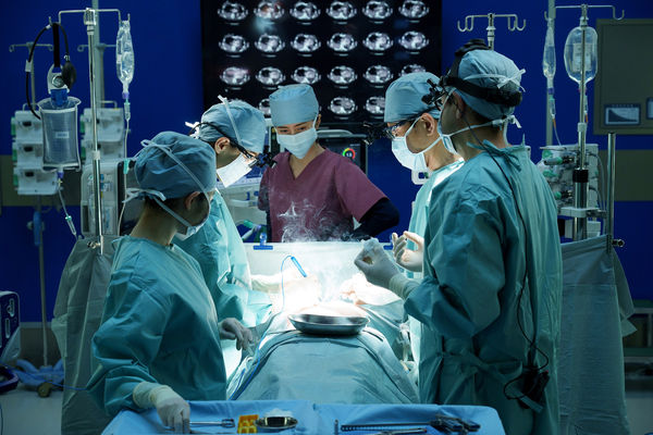 ▲▼ 日本醫療體制崩塌！救世主米倉涼子現身　《派遣女醫X FINAL》2月上映。（圖／采昌國際多媒體提供）