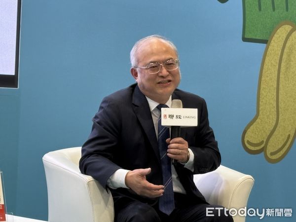 ▲▼台大醫院院長吳明賢發表新書「行俠仗醫，以醫弘道：吳明賢的與善同行之路」。（圖／記者洪巧藍攝）