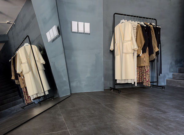 ▲▼衣服店,服飾店,百貨公司,專櫃,鏡子,試衣間,試衣鏡,全身鏡,逛街,流行,dress code,穿搭。（圖／VCG）