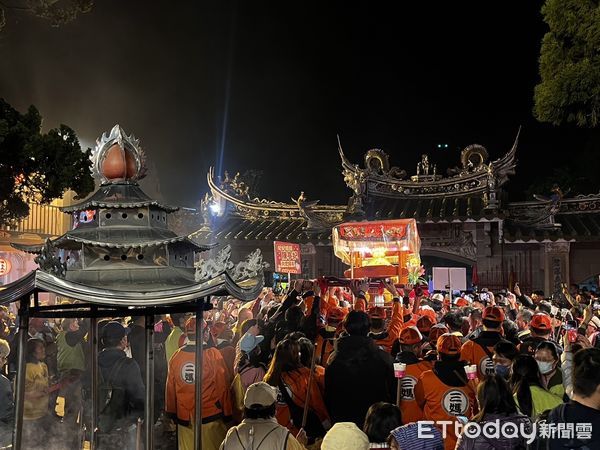 ▲「東山碧軒寺迎佛祖暨遶境」活動，於2月6日（農曆正月初九）舉行回駕大典，7日凌晨0時7分起駕，恭送觀音佛祖「正二媽」返回東山碧軒寺。（圖／記者林東良翻攝，下同）