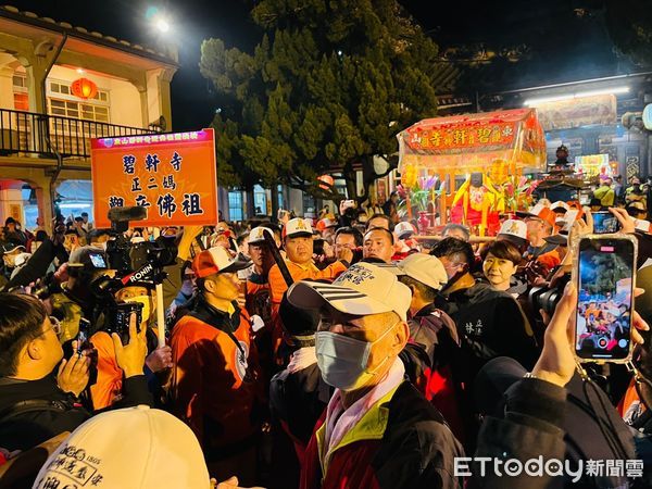 ▲「東山碧軒寺迎佛祖暨遶境」活動，於2月6日（農曆正月初九）舉行回駕大典，7日凌晨0時7分起駕，恭送觀音佛祖「正二媽」返回東山碧軒寺。（圖／記者林東良翻攝，下同）