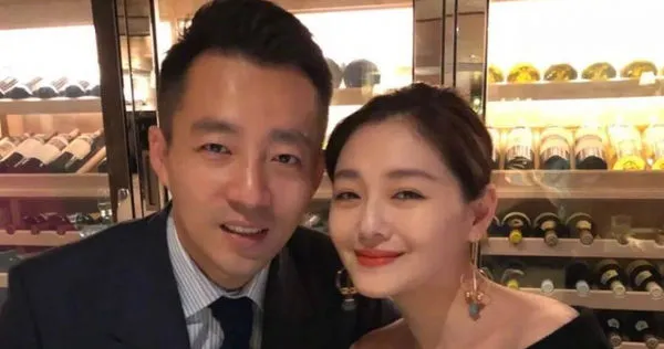 大S猝逝／雨中漫步還不夠！汪小菲打造深情人設　被爆買網軍文案流出