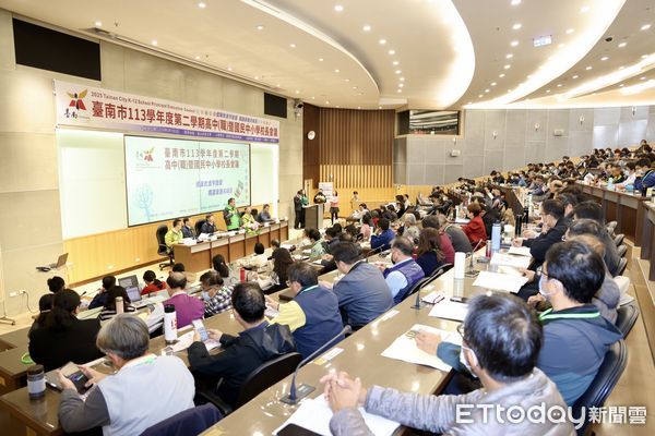 ▲台南市教育局7日在崑山科技大學舉辦「113學年度第2學期高中職暨國民中小學校長會議」，市長黃偉哲親自出席給予校長勉勵。（圖／記者林東良翻攝，下同）