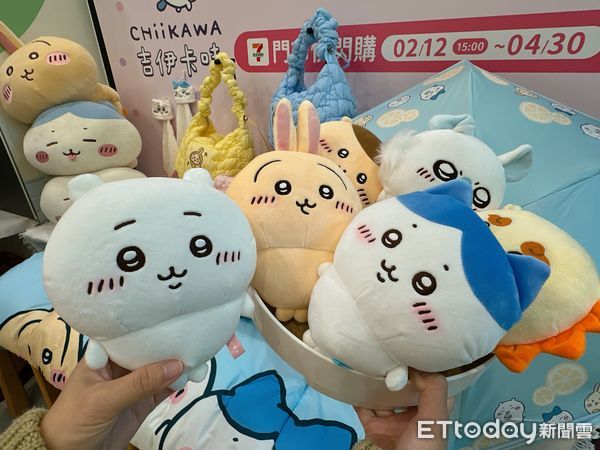 ▲▼7-11推出「吉伊卡哇全系列」快閃購，6角色全員到齊，居家、寢具、軟萌周邊30款。（圖／記者林育綾攝）