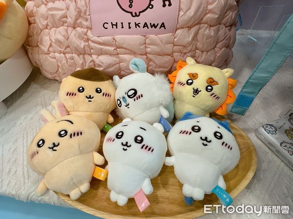 ▲▼7-11推出「吉伊卡哇全系列」快閃購，6角色全員到齊，居家、寢具、軟萌周邊30款。（圖／記者林育綾攝）