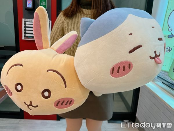 ▲▼7-11推出「吉伊卡哇全系列」快閃購，6角色全員到齊，居家、寢具、軟萌周邊30款。（圖／記者林育綾攝）
