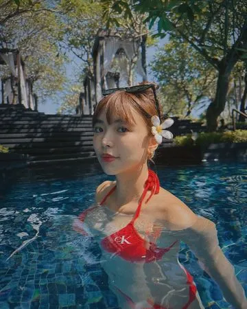 ▲一隻阿圓比基尼辣照。（圖／翻攝自Instagram／nanaciaociao）