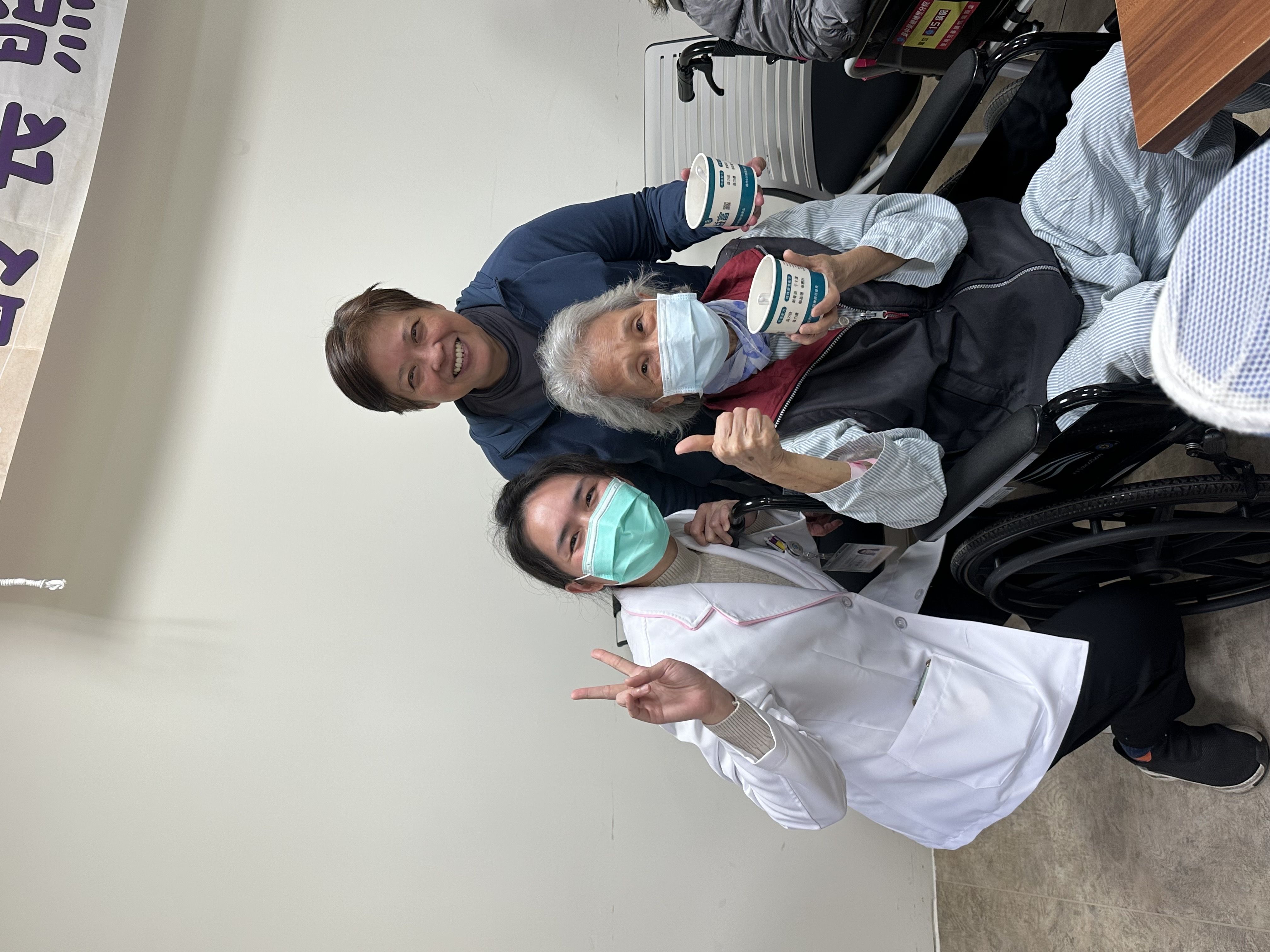 ▲中榮埔里分院團隊辦理慶元宵湯圓手做活動。（圖／台中榮總埔里分院提供）