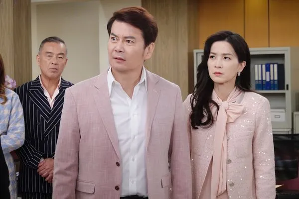 ▲《好運來》俊雄（倪齊民飾演）掌摑小三麗芬（楚宣飾演）。（圖／民視提供）