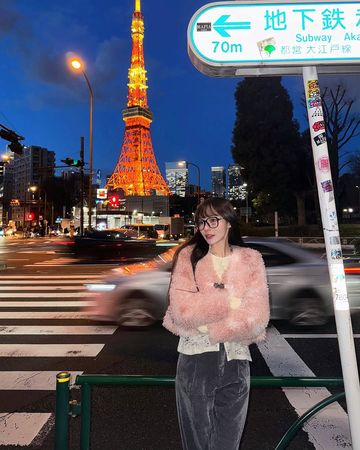 ▲林襄配戴一副黑色方框眼鏡，相當青春可愛。（圖／翻攝自Instagram／95_mizuki）