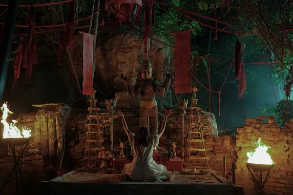 ▲《邪降女帝》殘暴至極的施虐畫面，挑戰觀眾的恐懼極限。（圖／威視電影提供）