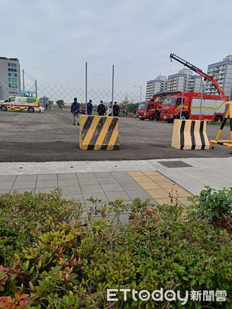 ▲▼       高雄分屍案，警方今再次前往前鎮河打撈      。（圖／記者吳奕靖翻攝）