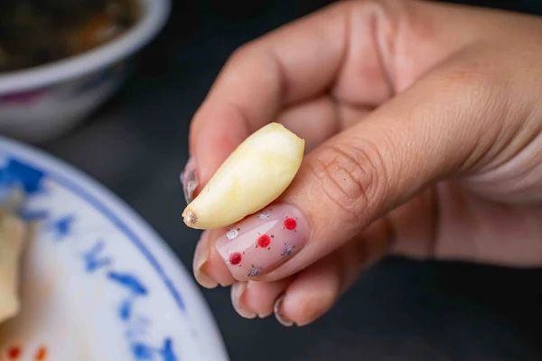 ▲▼台中在地傳承30年，整間店只賣水餃和酸辣湯。（圖／部落客美熊提供）