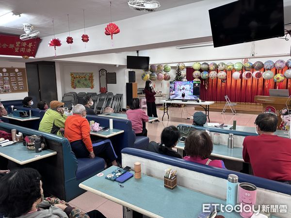 ▲中嘉寬頻︱三冠王‧雙子星以電視360宅家實境旅遊為主題，申請台南市經發局地方產業創新研發計畫，首波有5支實境旅遊影片上架，向長輩們介紹。（圖／記者林東良翻攝，下同）