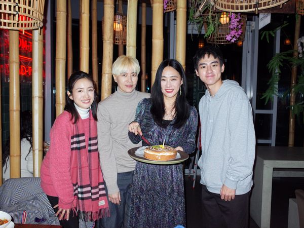 ▲《失明》導演周美豫、演員林依晨、吳可熙、劉敬出席鹿特丹首映映後。（圖／周子娛樂提供）