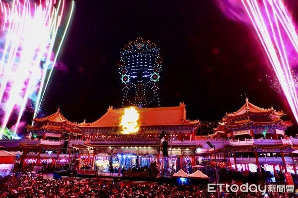 ▲台南正統鹿耳門聖母廟，「花火迎春系列活動」於國曆2月8日隆重登場，今年活動結合傳統民俗、宗教信仰與現代科技，帶來一場文化與祈福的盛宴。（圖／記者林東良翻攝，下同）