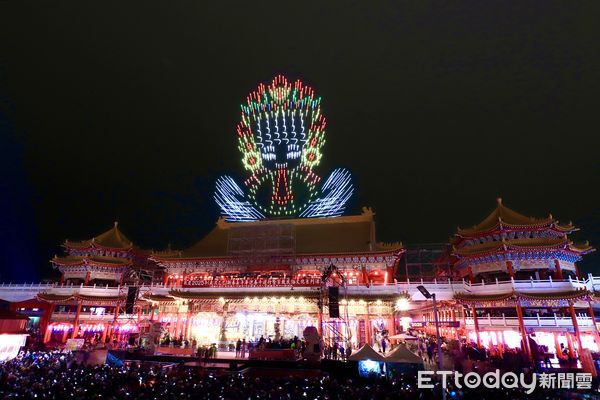 ▲台南正統鹿耳門聖母廟，「花火迎春系列活動」於國曆2月8日隆重登場，今年活動結合傳統民俗、宗教信仰與現代科技，帶來一場文化與祈福的盛宴。（圖／記者林東良翻攝，下同）
