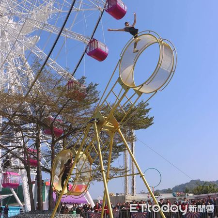 ▲▼             劍湖山世界2025年蛇來運轉璀璨花火鬧元宵。（圖／記者游瓊華翻攝，下同）