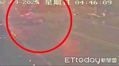 基隆72歲翁撞毀路邊10輛機車落跑 警調監視器找人開罰