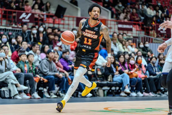 ▲獵鷹鉑金、飛雷神、謝宗融、谷毛唯嘉，領航猿盧峻翔。（圖／PLG提供）