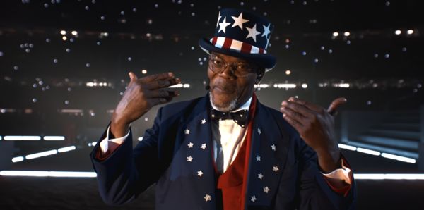 ▲肯卓克拉瑪登超級盃！8萬人合唱Diss神曲　山繆傑克森客串成亮點。（圖／翻攝自YouTube／NFL）