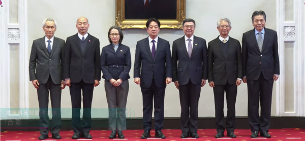 ▲▼總統與五院國政會商大合照。（圖／總統府直播）