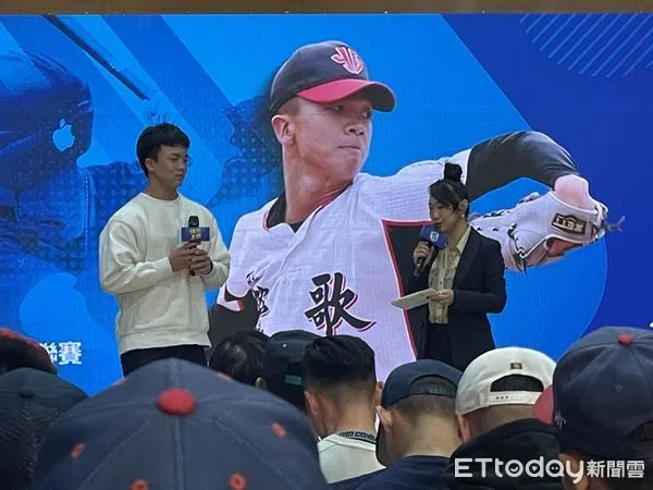 ▲林鉑濬出席木棒聯賽。（圖／記者楊舒帆攝）