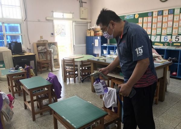 ▲桃園迎國中小開學,加強校園環境清潔消毒和防疫