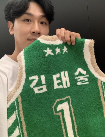 ▲▼曾是少時同期練習生　朴荷娜愛上大1歲「天才控衛」球員：要結婚了。（圖／翻攝自朴荷娜、金泰術）