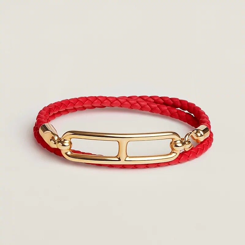 ▲精品紅繩      。（圖／品牌官網）