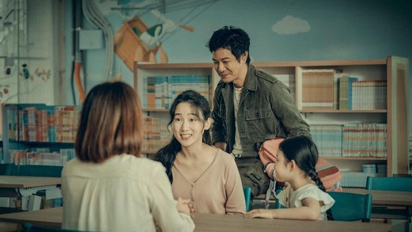 ▲《死了一個娛樂女記者之後》。（圖／鏡文學提供）