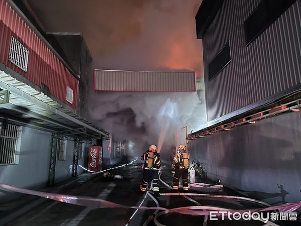 ▲▼桃園龍潭一處工廠火警。（圖／記者沈繼昌翻攝）