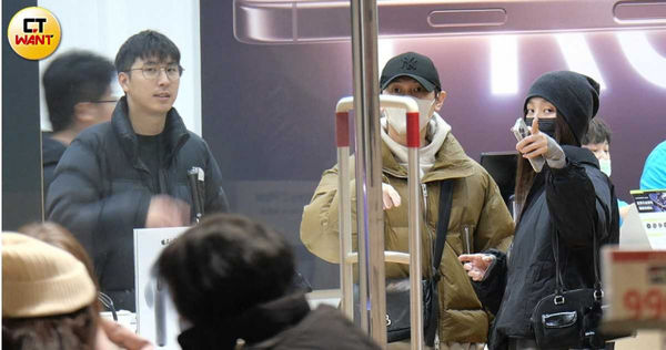 模特新歡1／毛弟模特女友曝光　揪胡釋安約會…人前低調裝不熟
