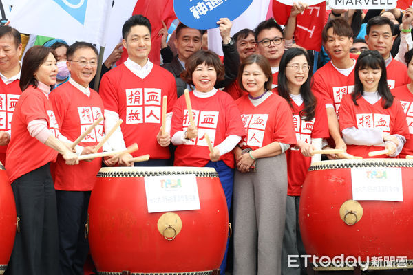▲▼  第十二屆內科千人捐血活動-合照。（圖／記者黃克翔攝）