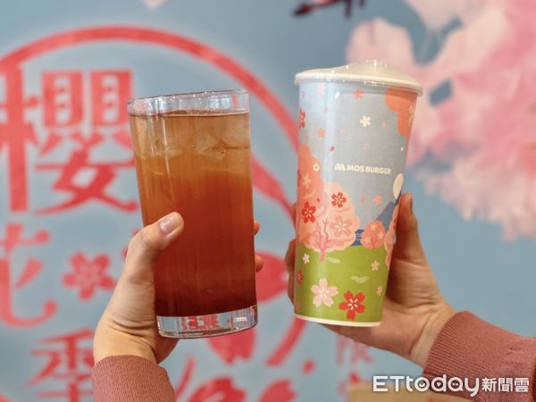 ▲▼摩斯漢堡櫻花季新品。（圖／記者蕭筠攝）