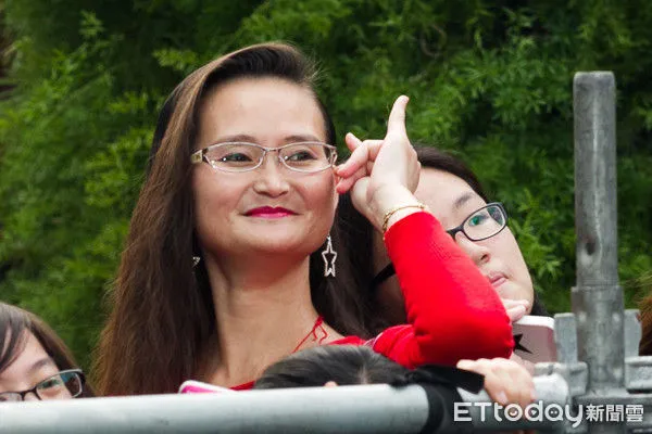 ▼慧慈一度爆紅，招牌蓮花指令人印象深刻。（圖／資料照／記者徐文彬攝）