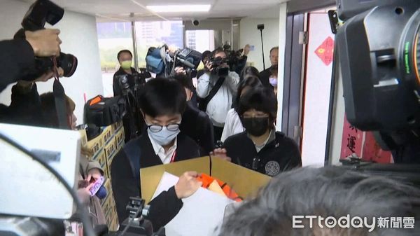 ▲▼陳怡君議員遭搜索。（圖／記者陳家豪攝）