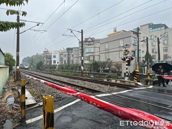 ▲▼   解決水上中興平交道阻塞 蔡易餘提新闢平面道引流   。（圖／記者翁伊森翻攝）