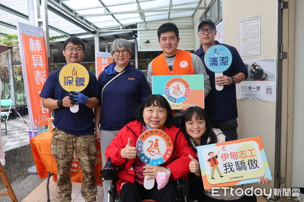 ▲伊甸基金會阿萬師輔具清潔工場，今年展開「輔具清一清」全台巡迴服務，12日來到台南路東里里民會館，為20台輪椅清潔、保養，讓使用者擁有安全又舒適的生活品質。（圖／記者林東良翻攝，下同）
