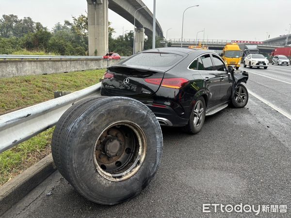 ▲▼國道車禍。（圖／記者許宥孺翻攝）