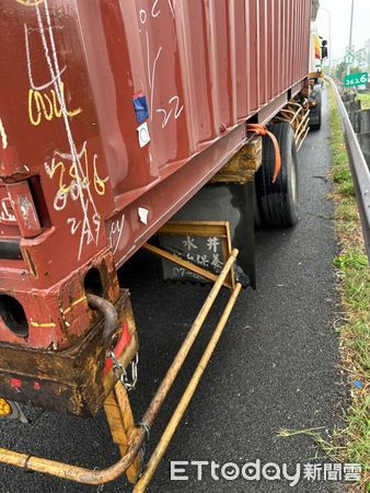 ▲▼國道車禍。（圖／記者許宥孺翻攝）