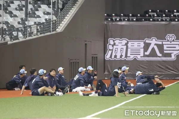 ▲▼ 台韓交流賽，樂天巨人            。（圖／記者楊舒帆攝）
