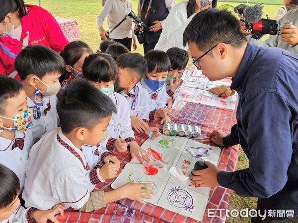 ▲六堆祈福尖炮城在內埔鄉六堆紀念公園舉行             。（圖／屏東縣政府客家事務處提供）