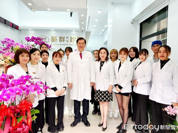 ▲藝群醫學美容集團於12日，在新北市新莊的捷運幸福站出口開設第19家分院「藝群新莊診所」，充分發揮捷運經濟學，讓大台北地區的民眾可以輕易使用台北捷運環狀線到達藝群新莊診所。（圖／記者林東良翻攝，下同）