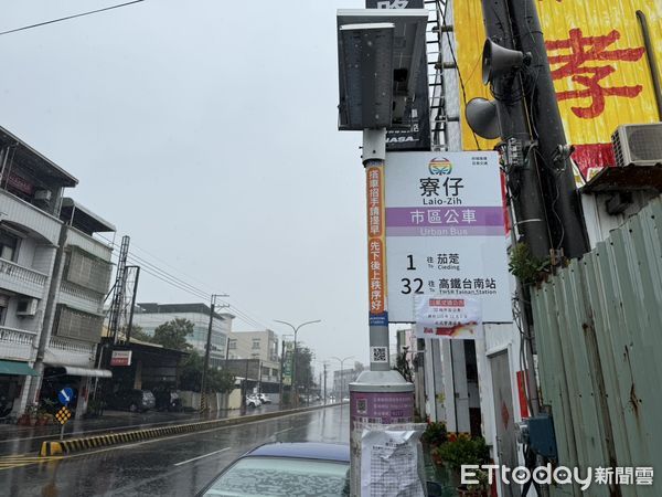 ▲台南市議員李啟維建議，可以把往高鐵32號公車站牌和明興路馬鎮宮1號公車站牌共構，方便鄉親搭乘。（圖／記者林東良翻攝，下同）