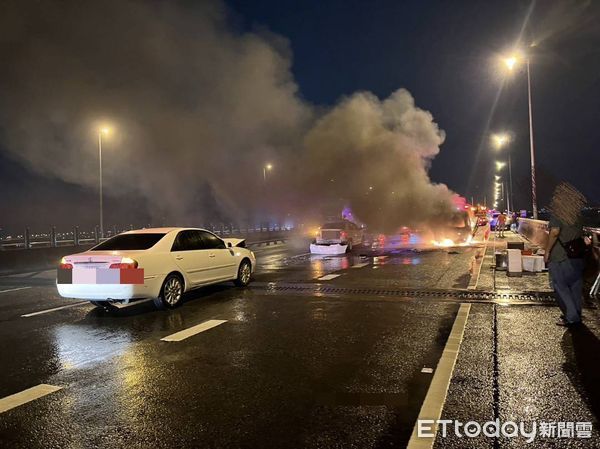 ▲2023年彰化國3南向彰化路段發生追撞釀火燒車1駕駛死亡。（圖／ETtoday資料照）