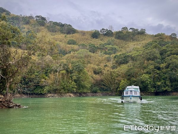 ▲石門水庫遊湖,石秀灣秘境,大壩碼頭（西碼頭）。（圖／記者彭懷玉攝）